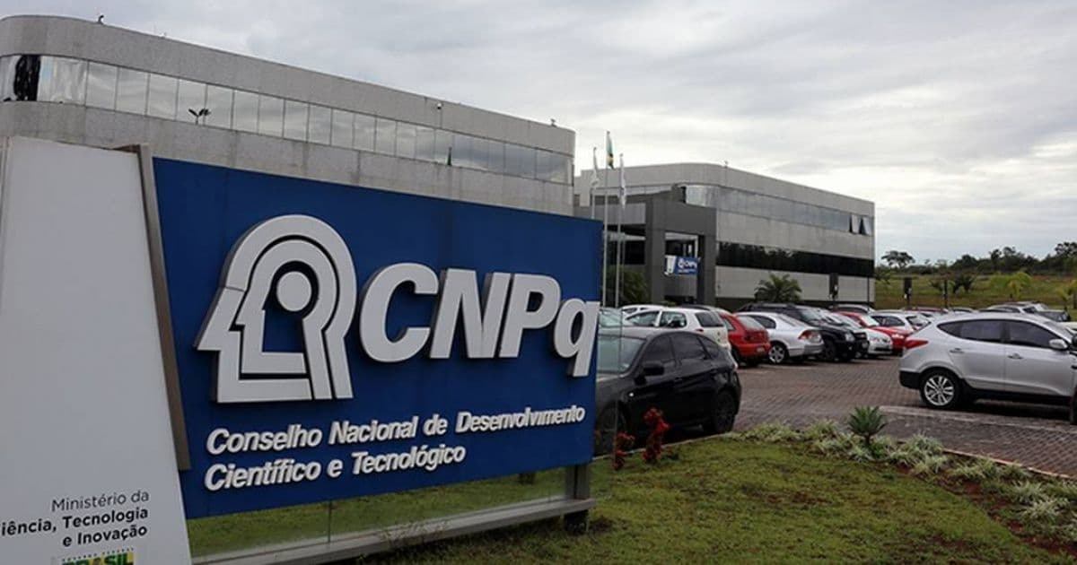 Tese de que governo planeja juntar CNPq à Capes ganha força, diz jornal