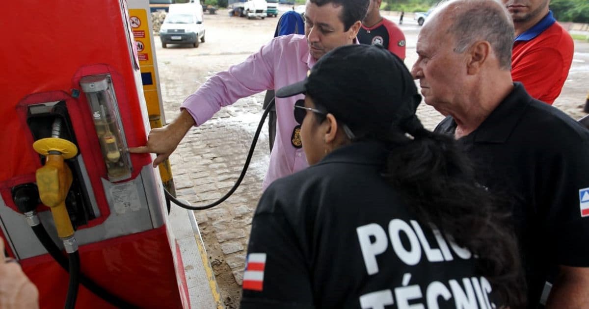 Operação encontra irregularidades em postos de combustíveis de Salvador e Feira de Santana