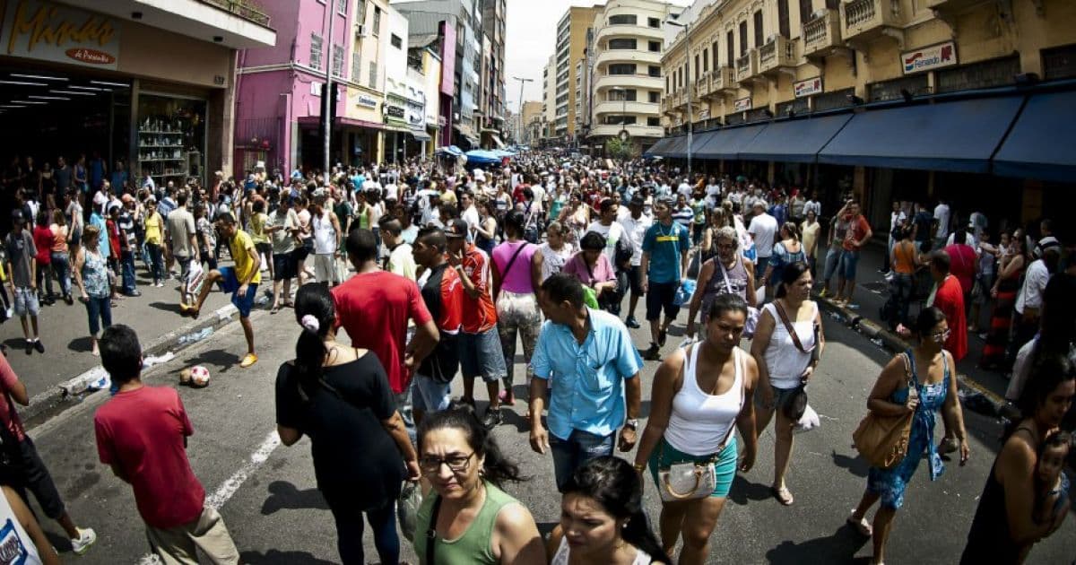 População brasileira chega a 210 milhões de habitantes em 2019, diz IBGE