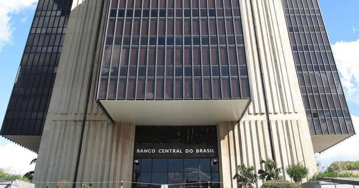 Contas do setor público registram déficit de R$ 2,8 bilhões em julho, diz Banco Central
