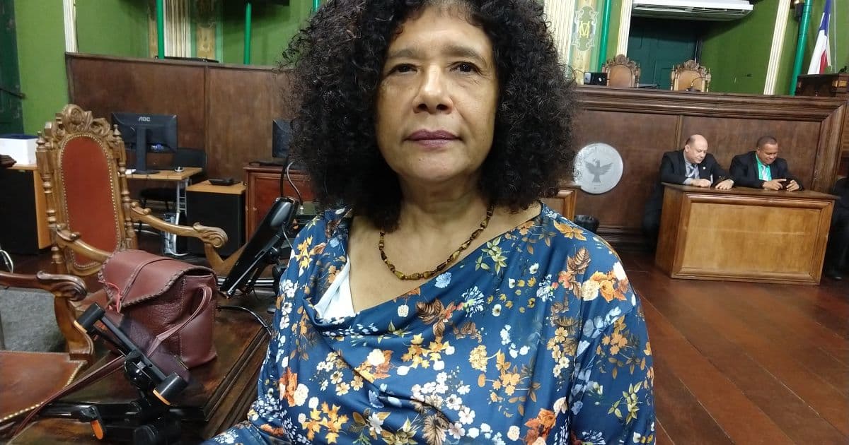 Líder do PT na Câmara de Vereadores, Marta Rodrigues defende greve dos Correios