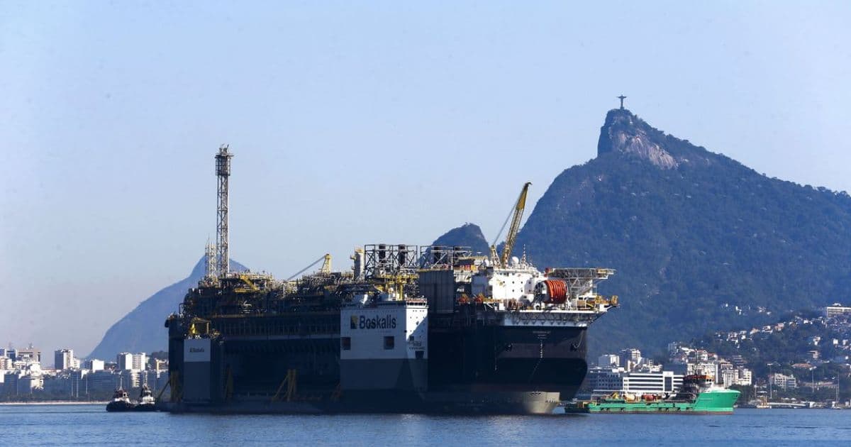 Governo arrecada R$ 8,915 bi com leilão de petróleo; Abrolhos não tem proposta