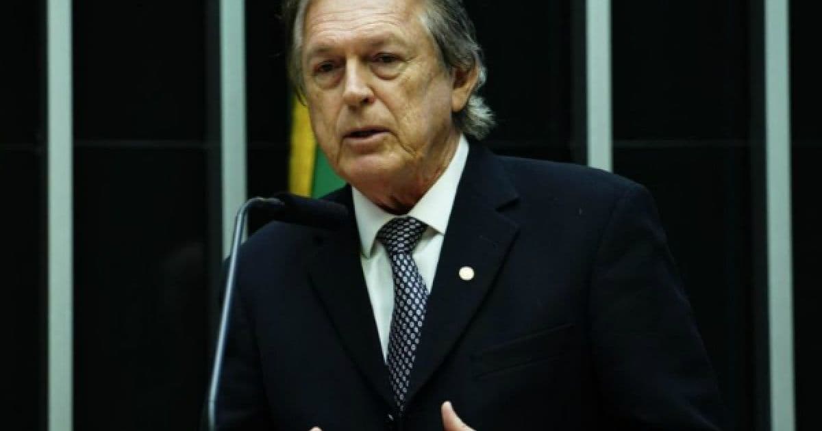 Presidente do PSL é alvo de buscas da PF no caso dos laranjas do partido de Bolsonaro