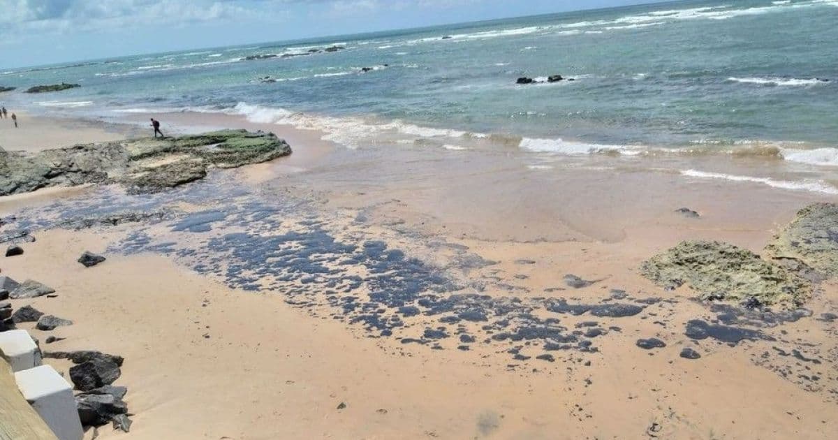 Inema faz alerta sobre praias contaminadas com manchas de óleo 