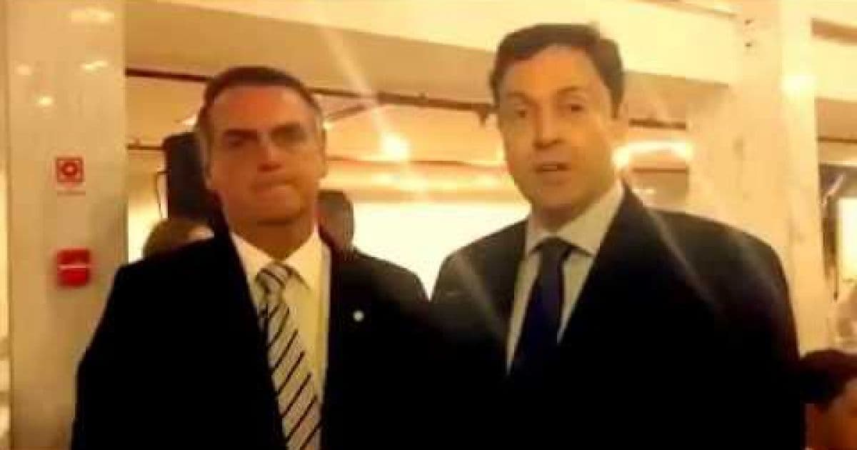 Você deveria ter sido meu vice, e não esse Mourão aí, diz Bolsonaro a príncipe