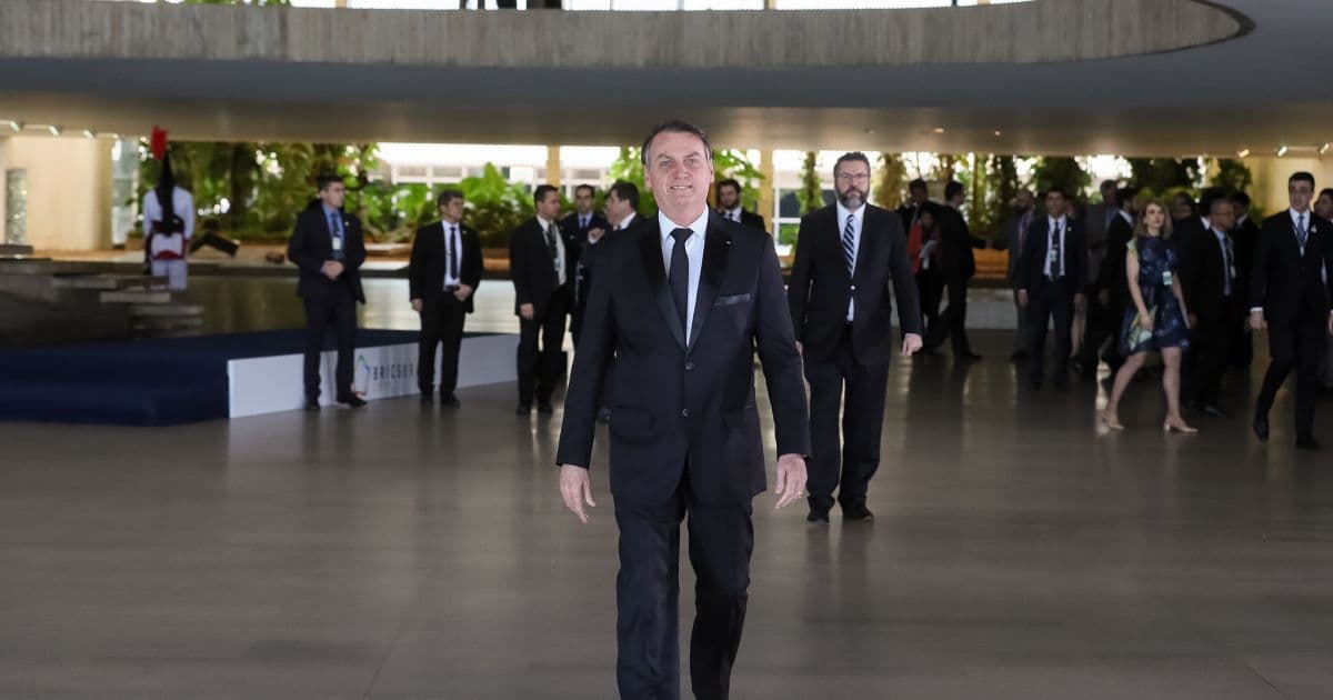 Culto à personalidade de Bolsonaro não justifica subjugar Brasil a interesses pessoais
