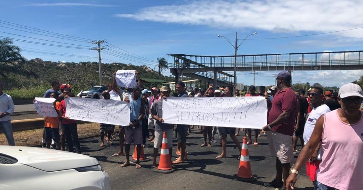 Moradores voltam a protestar contra aumento de pedágio na Estrada do Coco