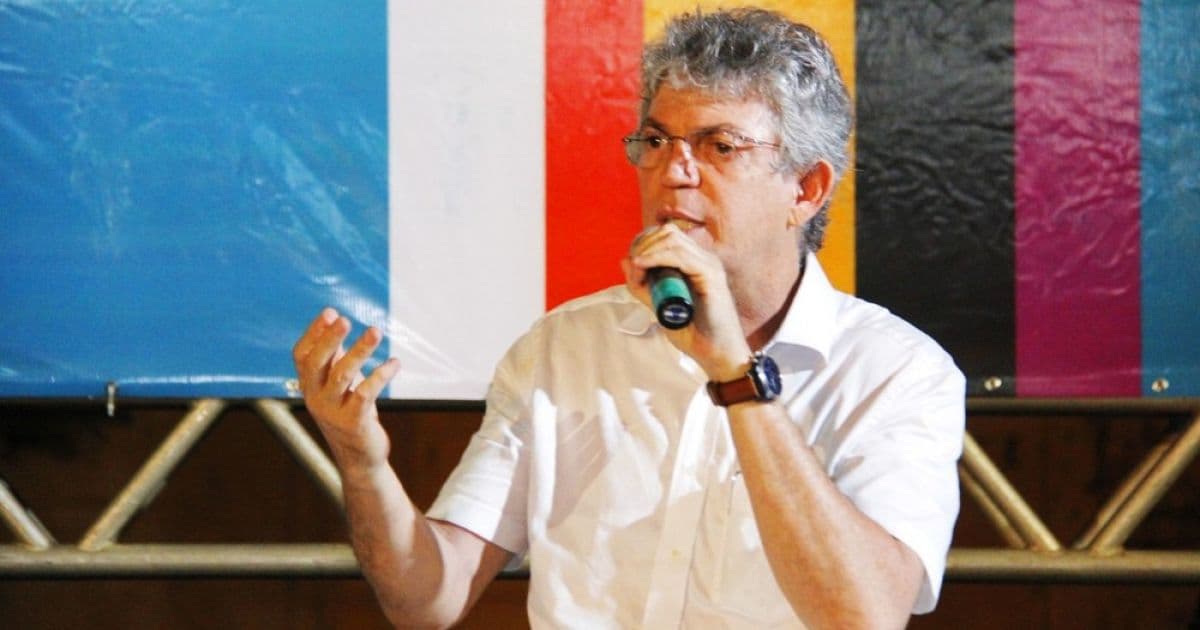 Ex-governador da Paraíba é alvo de mandado de prisão; operação apura desvios de recursos