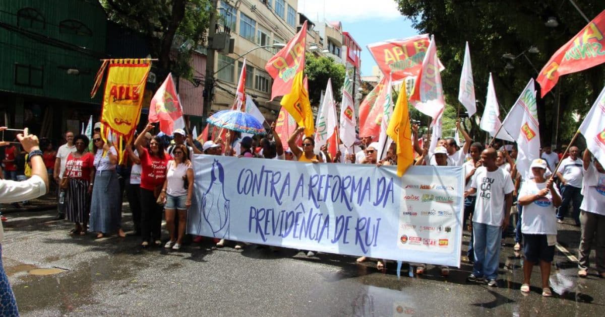 Sindicato dos professores diz que vai pedir na Justiça anulação da reforma de Rui Costa
