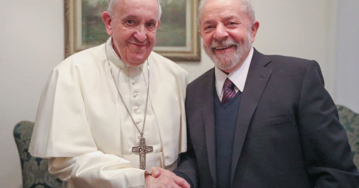 Lula se encontra com Papa no Vaticano e diz que tema foi 'mundo mais justo e fraterno'