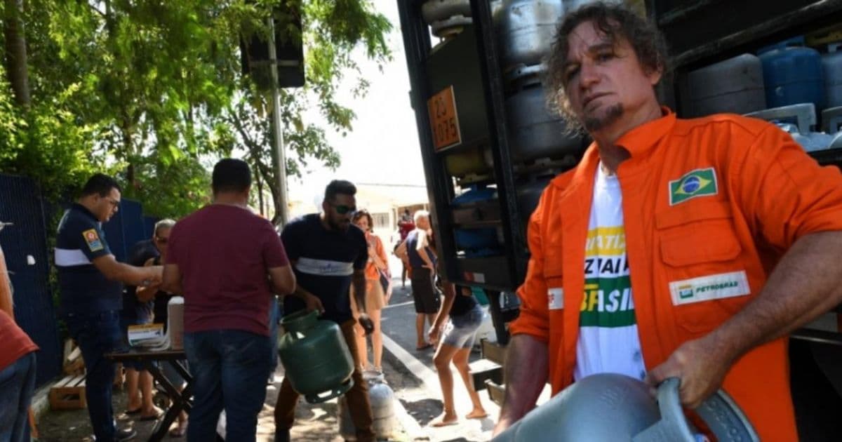Petroleiros em greve buscam alternativa para negociação com a Petrobras