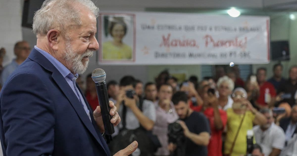 'Quem tem de queimar arquivo está no governo federal, e não Rui Costa', diz Lula 