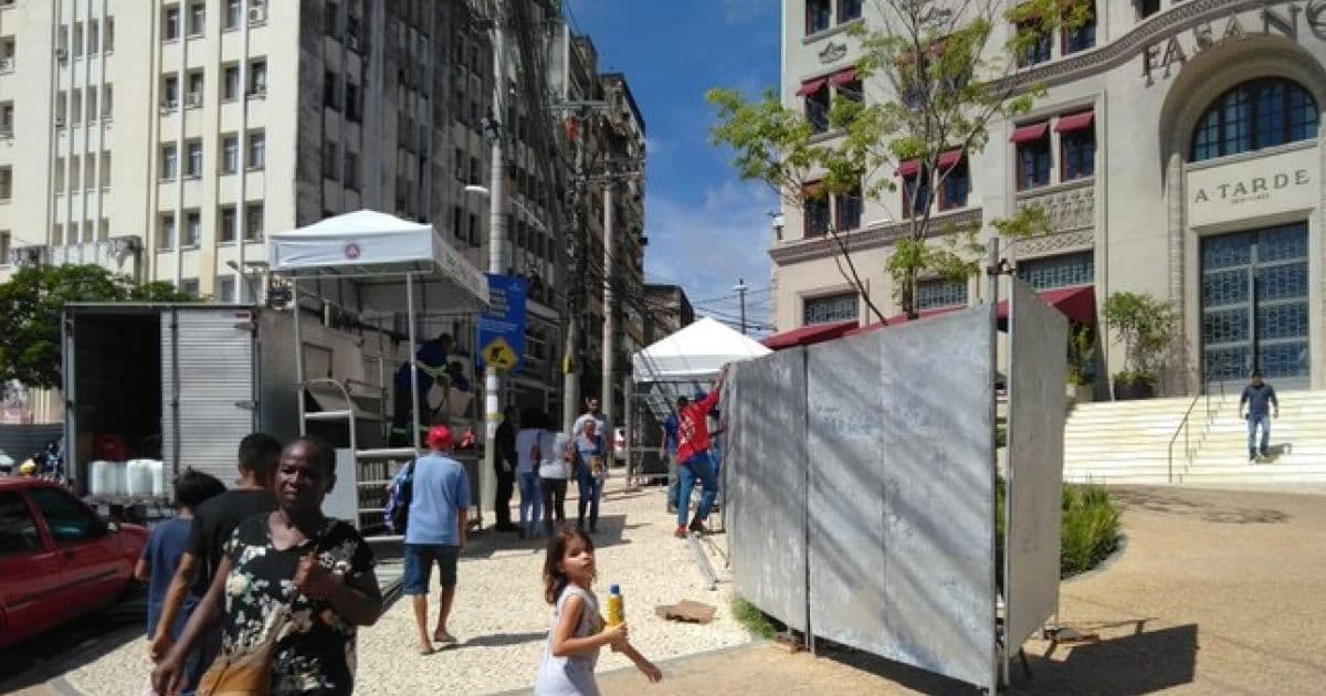 Prefeitura ordena retirada de cerco montado por hotel Fasano na Praça Castro Alves