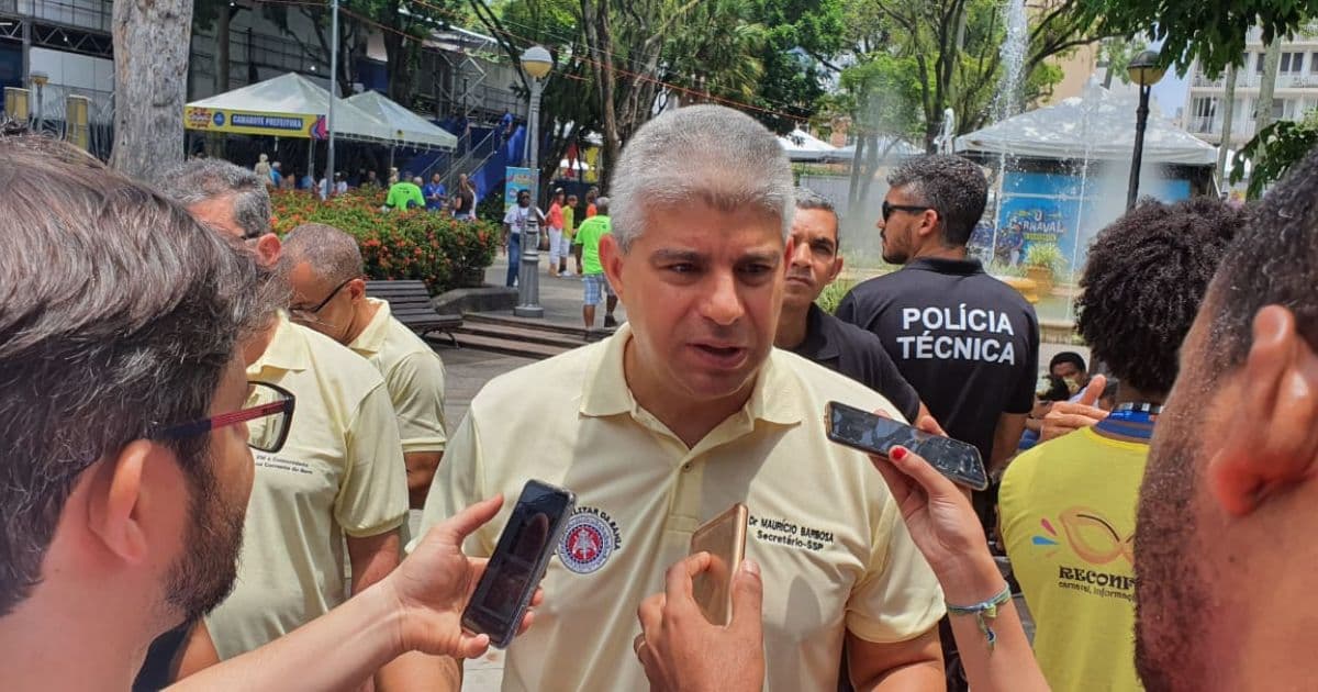 Barbosa fala em hierarquia da polícia e sugere fim de anistia ao comentar ação de PMs do CE