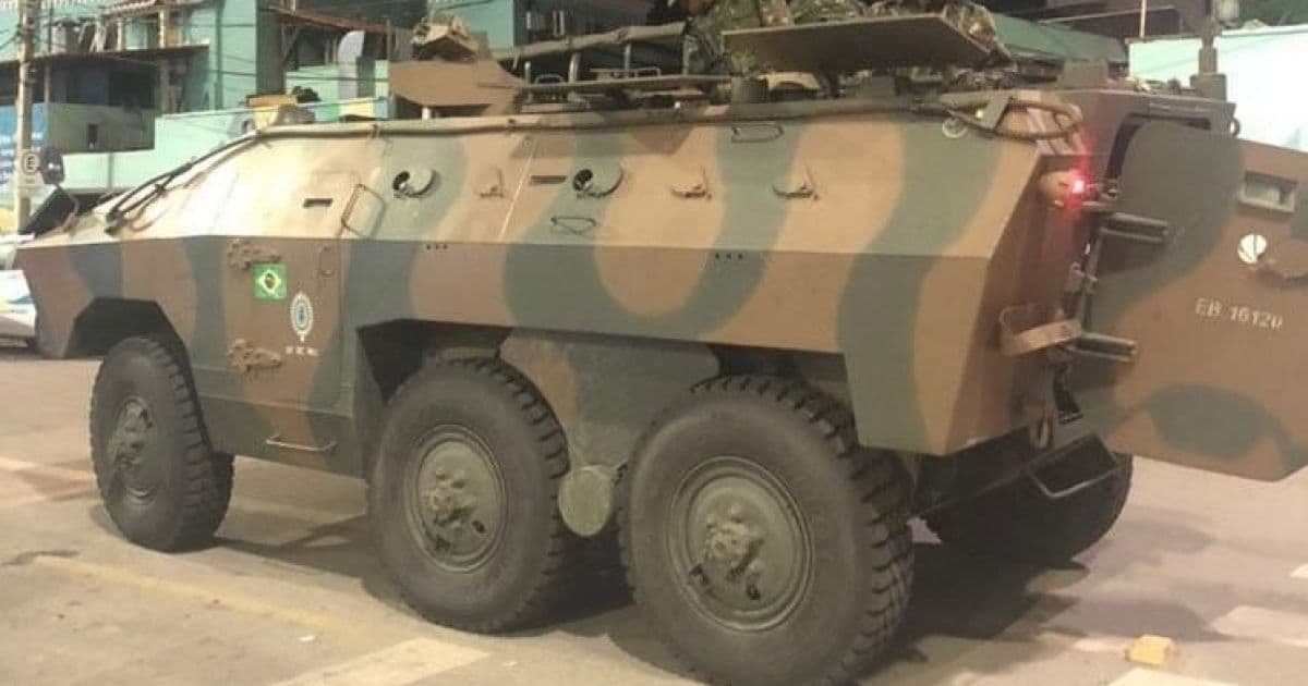 Após GLO, Exército brasileiro começa a usar veículos blindados em Fortaleza