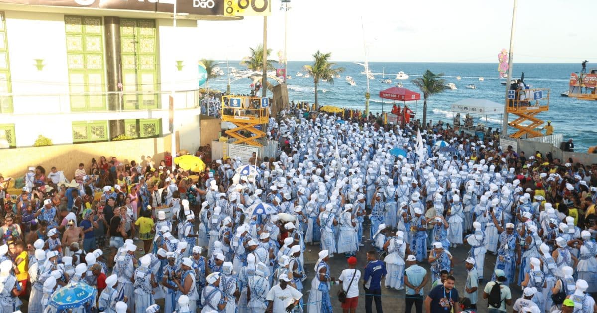 'Tapete Branco' no Circuito Dodô: Filhos de Gandhy inicia desfile na Barra