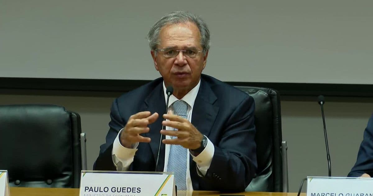 Por coronavírus, Guedes anuncia diferimento da União no Simples Nacional por 3 meses
