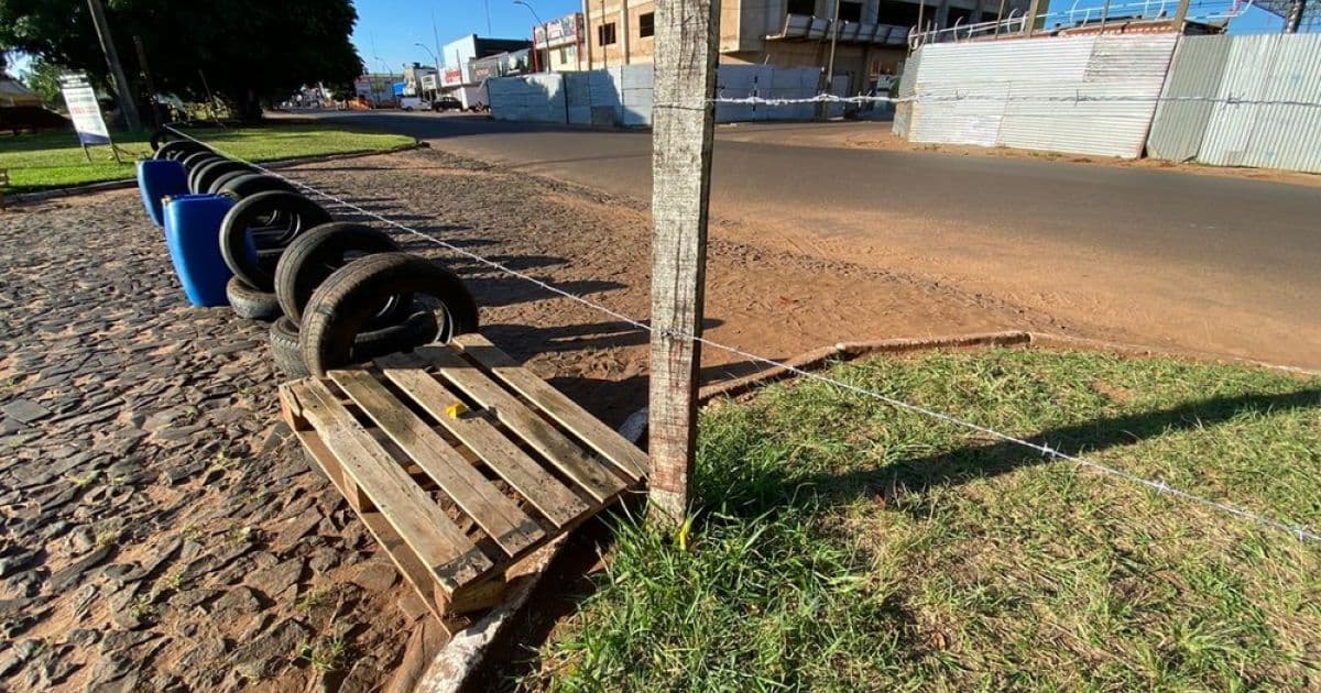 Covid-19: Exército paraguaio usa arame farpado para fechar fronteira com Brasil 