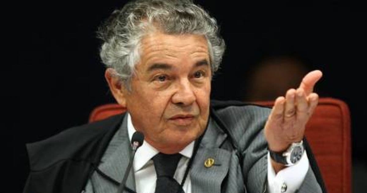 Ministro do STF encaminha à PGR pedido de deputado para afastar Bolsonaro