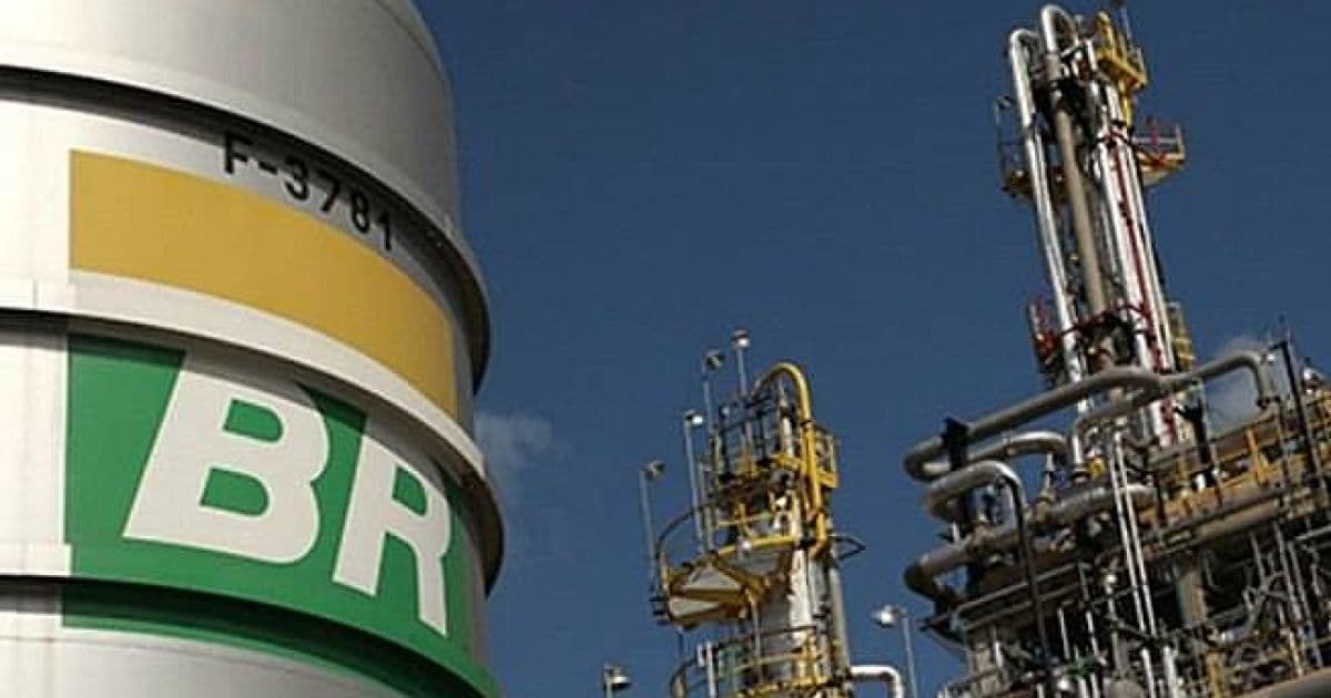 Petrobras irá cortar até 30% dos salários de funcionários; medida quer economia de 700 mi