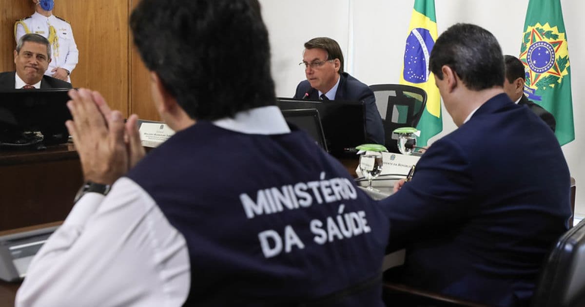 Bolsonaro diz que 'está faltando um pouco mais de humildade' ao ministro Mandetta