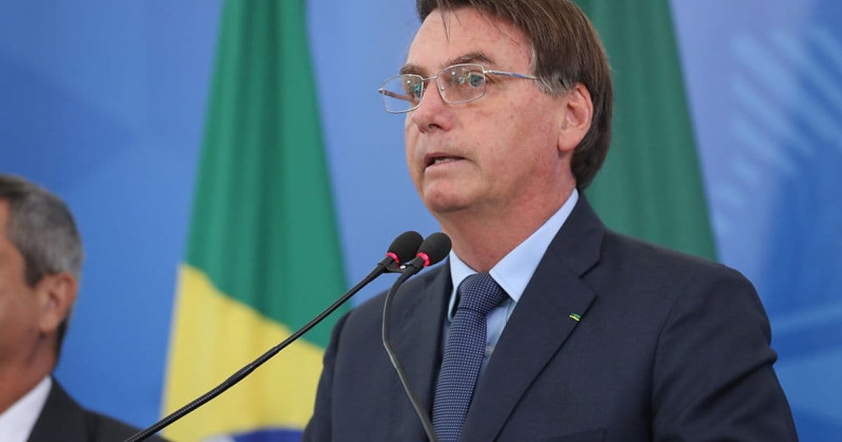 Bolsonaro tem 'pronto na mesa' decreto para incentivar trabalho