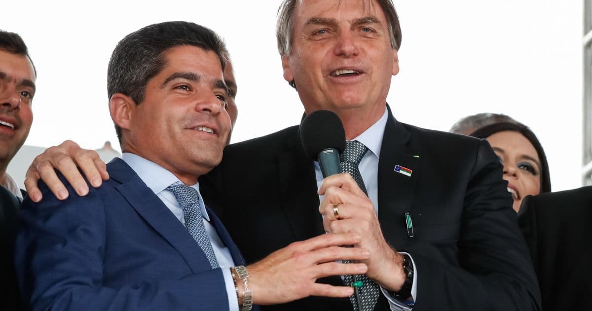 Após encontro fechado com Bolsonaro, ACM Neto evita comentários: 'Deve ficar em reserva'