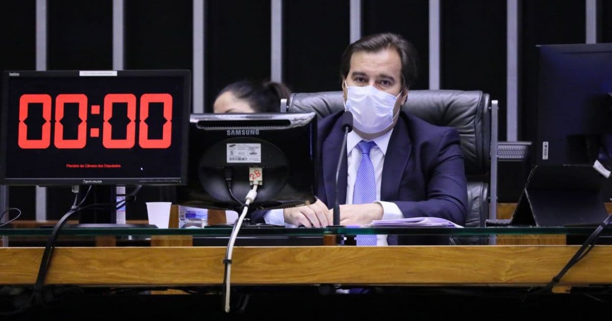 Rodrigo Maia descarta retorno das atividades presenciais na Câmara