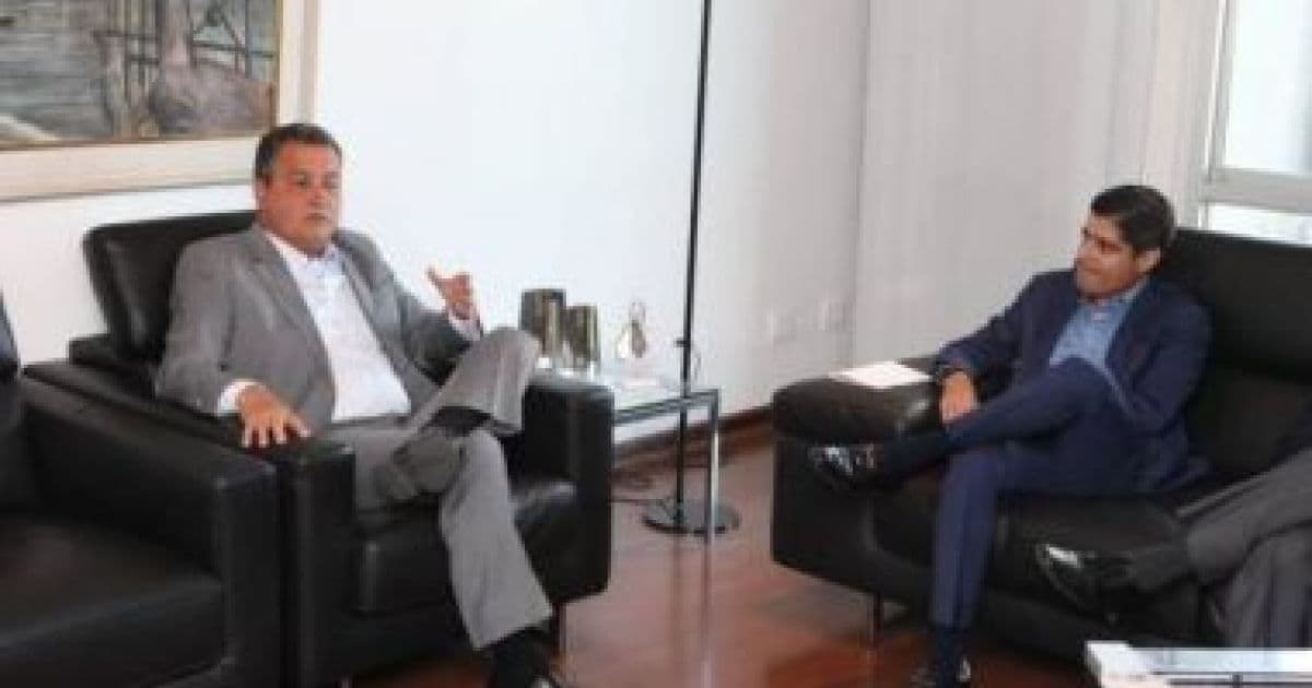 Rui e Neto convergem em posição contrária a Bolsonaro sobre reabertura do comércio 