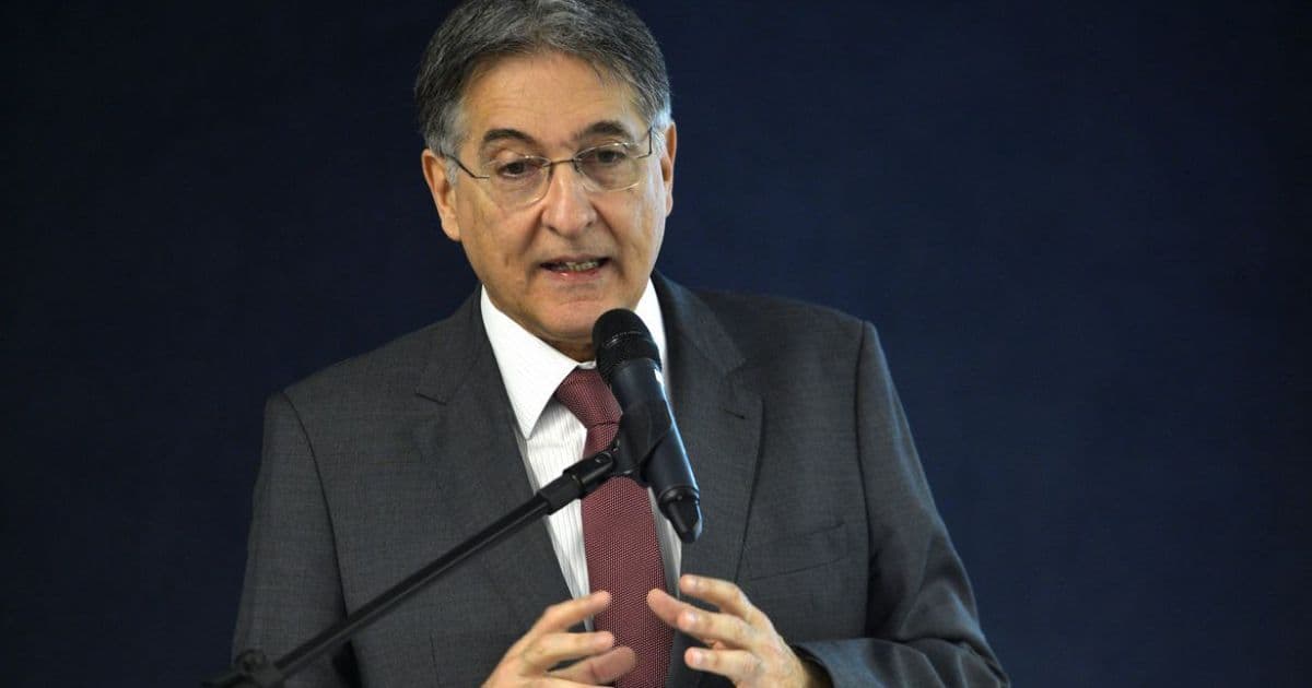 Ex-governador de Minas é indiciado por suposto desvio de quase R$ 1 bilhão