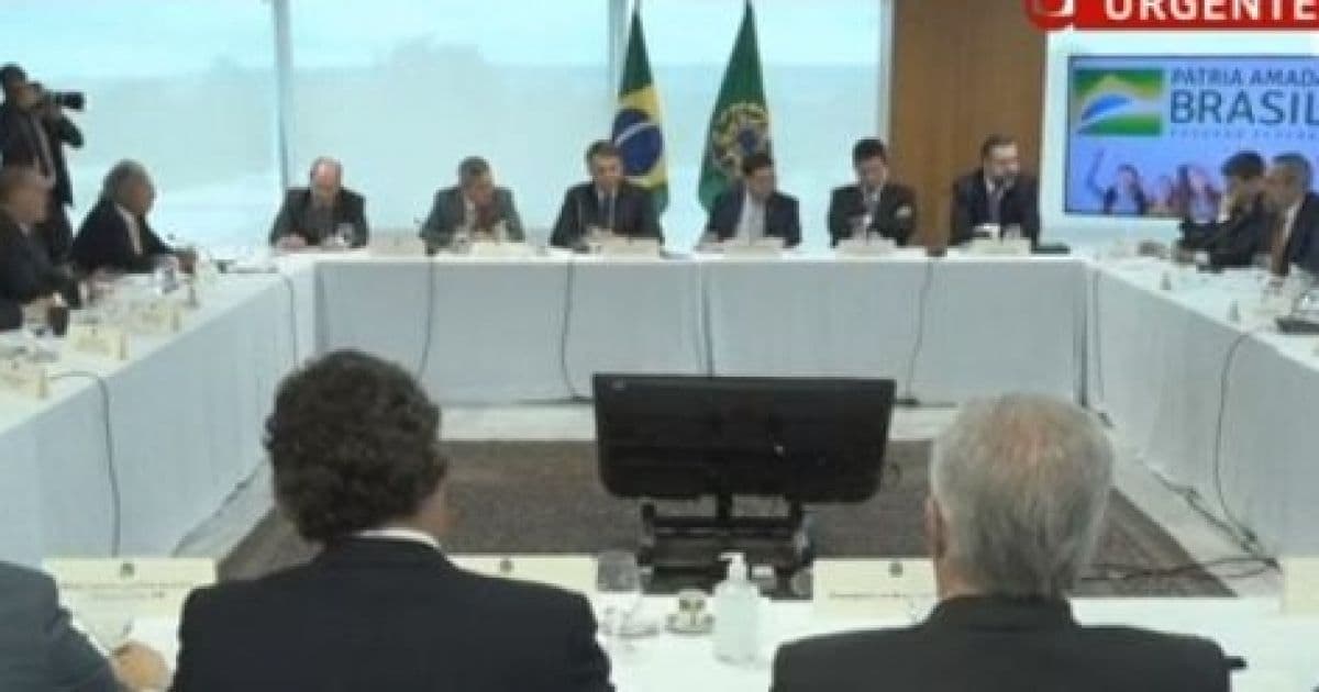 Bolsonaro xinga governadores e sugere que demitiu ministro que 'foi elogiado pela Folha'