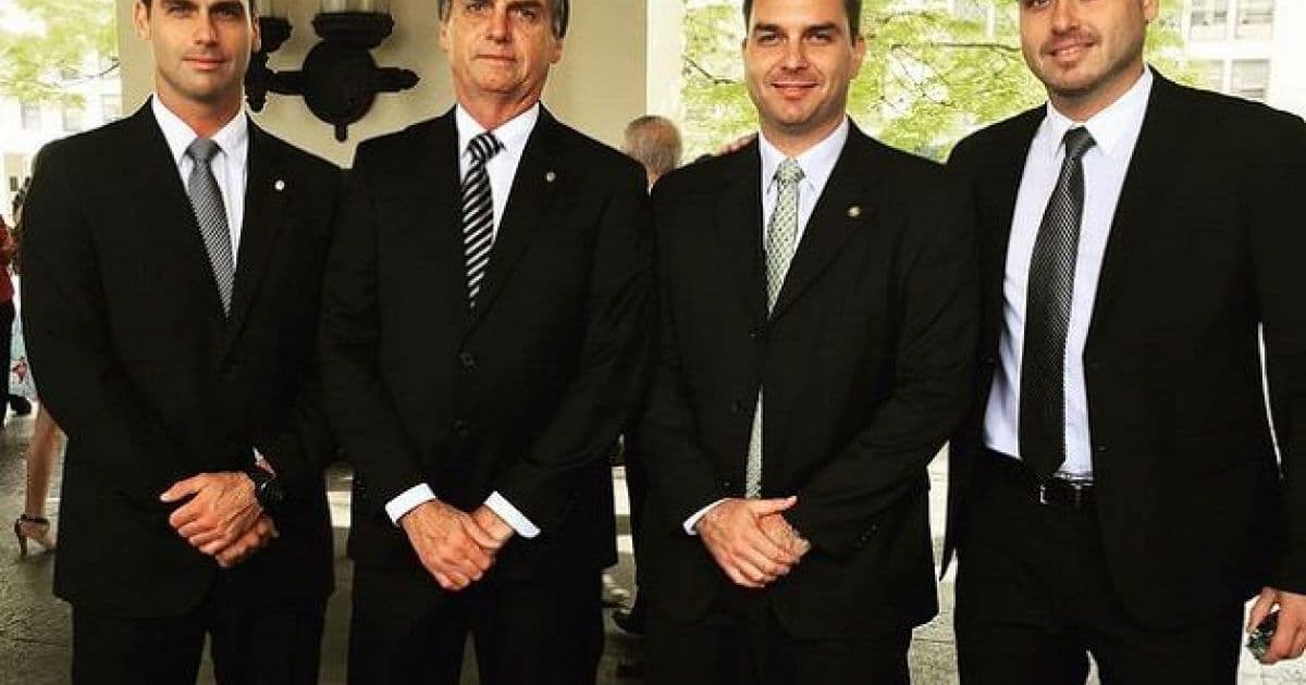 Grupo Anonymous divulga dados pessoais de Bolsonaro, dos filhos e de ministros