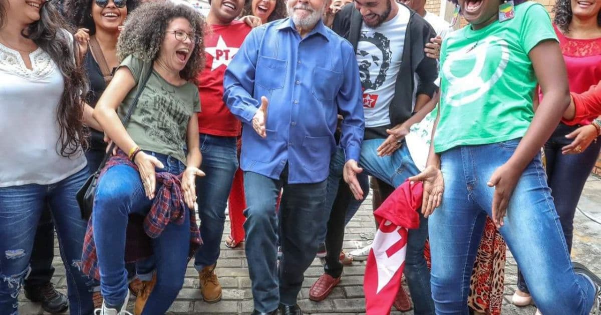 Lula pretende comprar casa em Salvador após casar com namorada