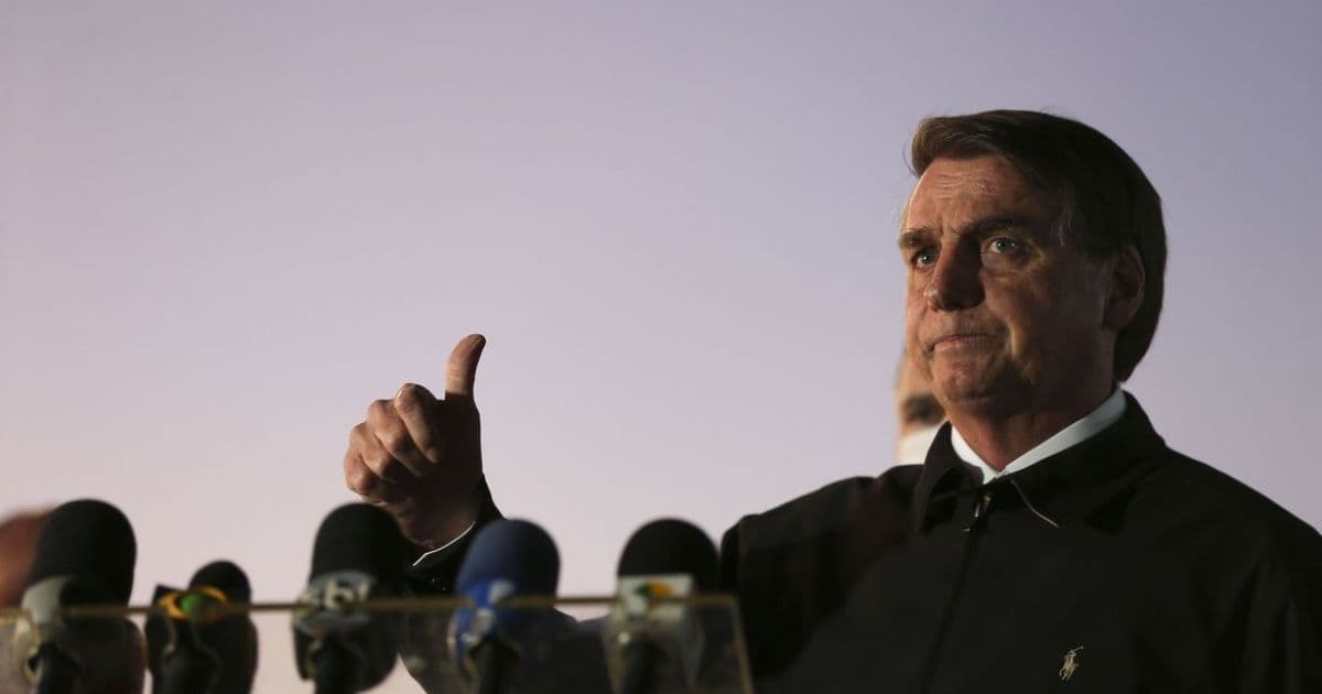 Bolsonaro faz novo teste de Covid-19 e aguarda resultado que deve sair nesta quarta