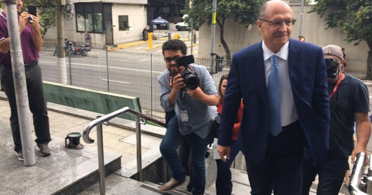 Alckmin é denunciado por corrupção passiva e lavagem de dinheiro