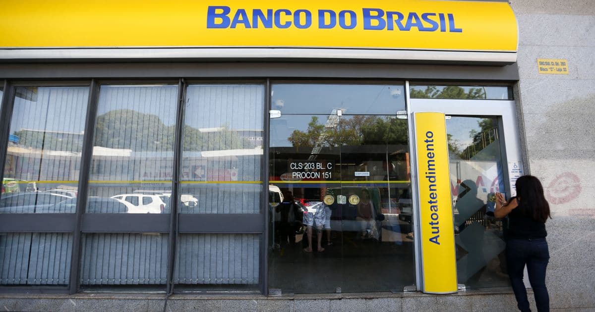 Após demissão de Rubem Novaes, três nomes são cotados para comando do Banco do Brasil
