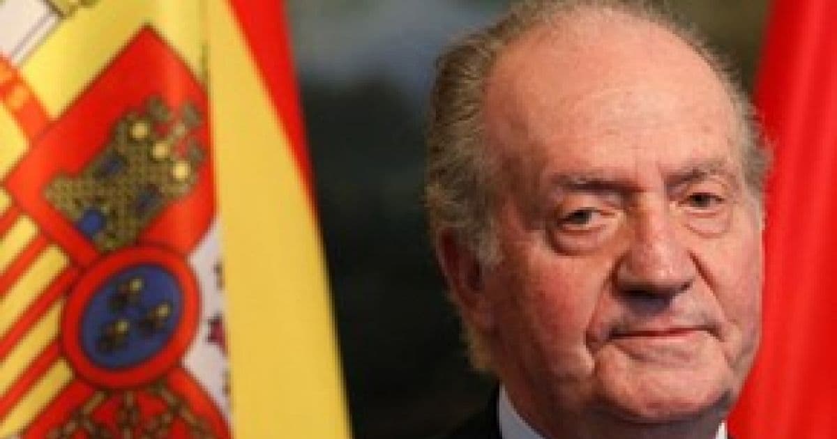 Rei emérito Juan Carlos deixa Espanha em meio a investigação de corrupção