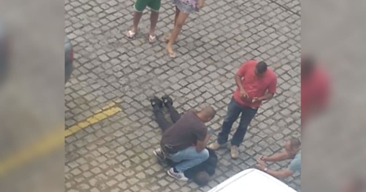 Moradores de condomínio rendem homem após suposta tentativa de assalto em Salvador