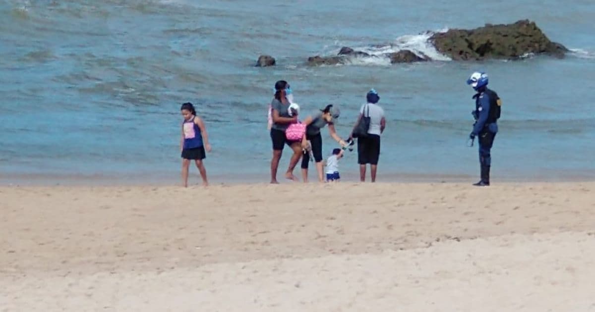 Guarda Municipal flagra mais de 100 pessoas nas praias de Salvador durante operação