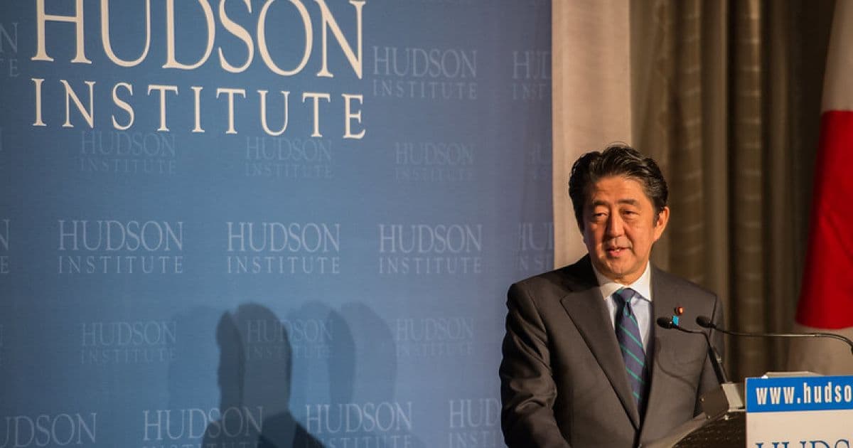 Mais longevo primeiro-ministro da história do Japão, Shinzo Abe renuncia