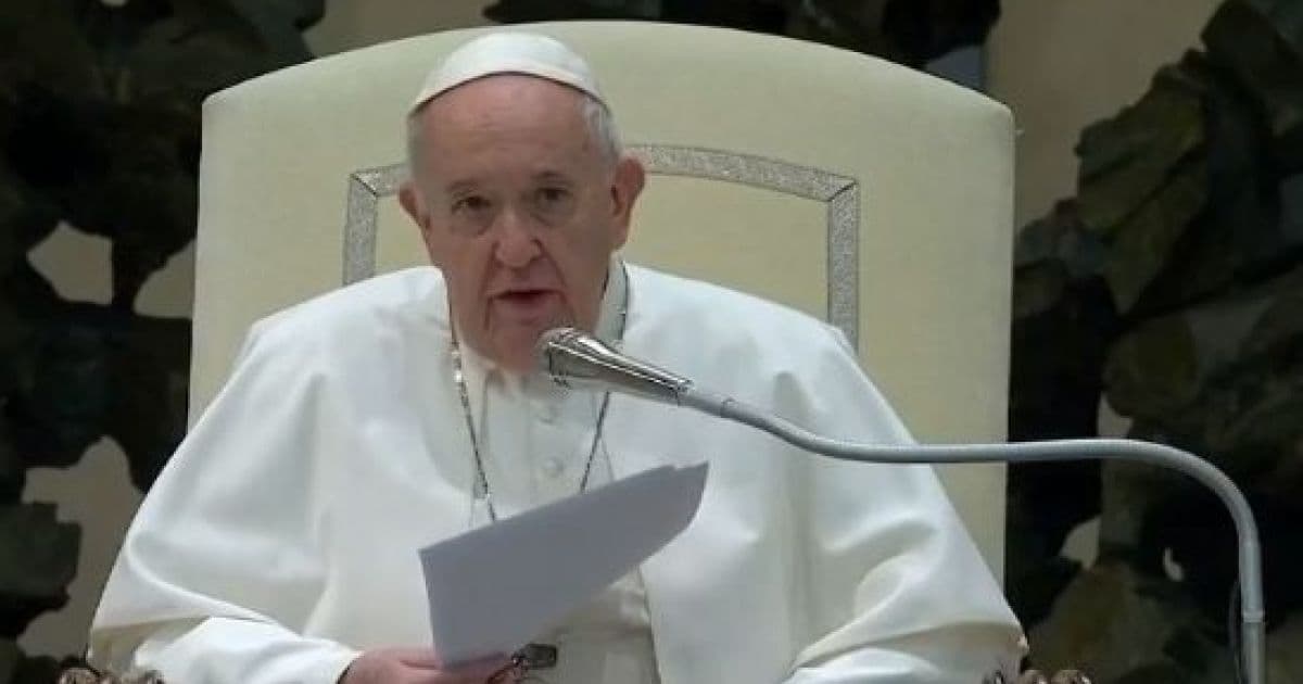 Papa Francisco defende lei de união civil a casais homossexuais 