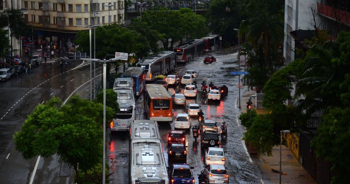 Com chuvas, Defesa Civil põe cidade de São Paulo em estado de atenção para alagamentos