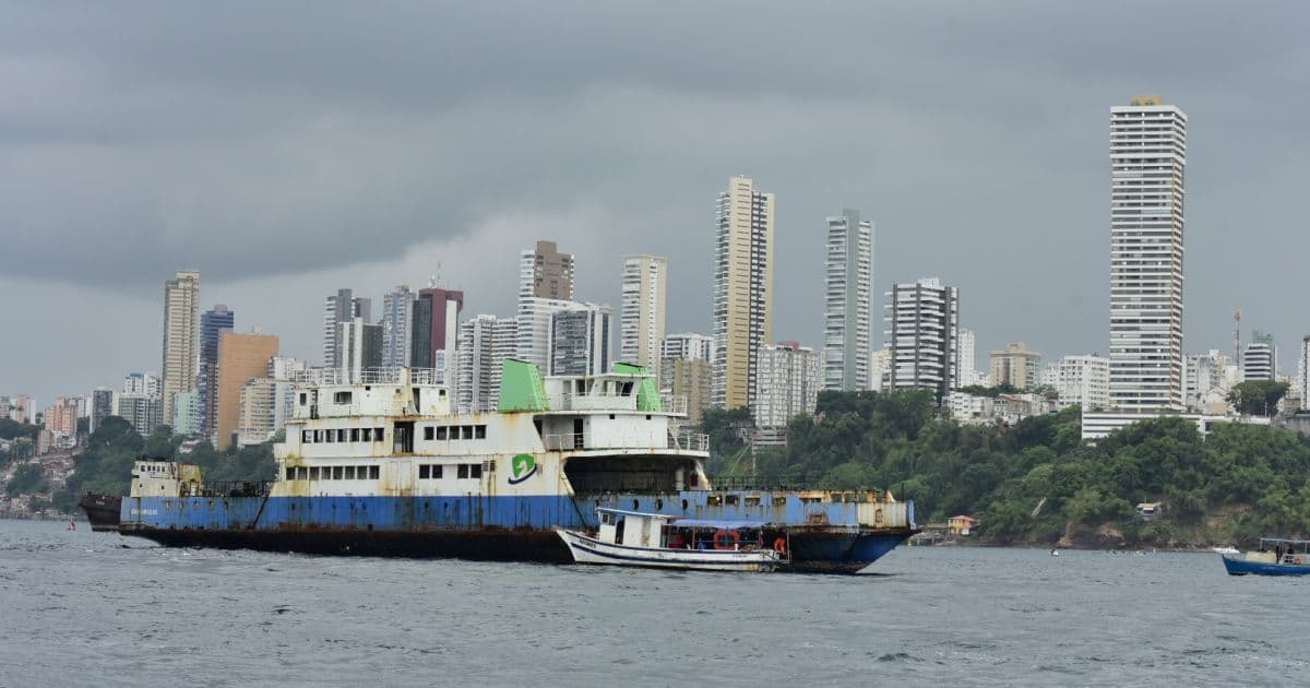 Confira galeria de imagens do ferry-boat Agenor Gordilho antes de submergir