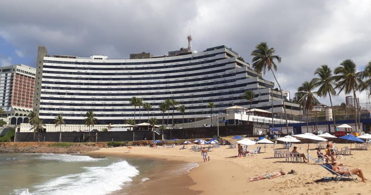 Turista carioca morre após cair do 7° andar de hotel em Ondina