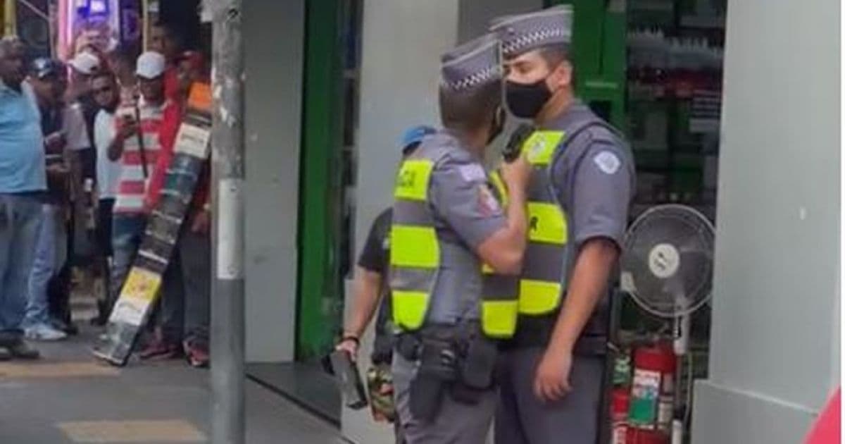 PM ameaça colega policial com arma apontada para o rosto; veja