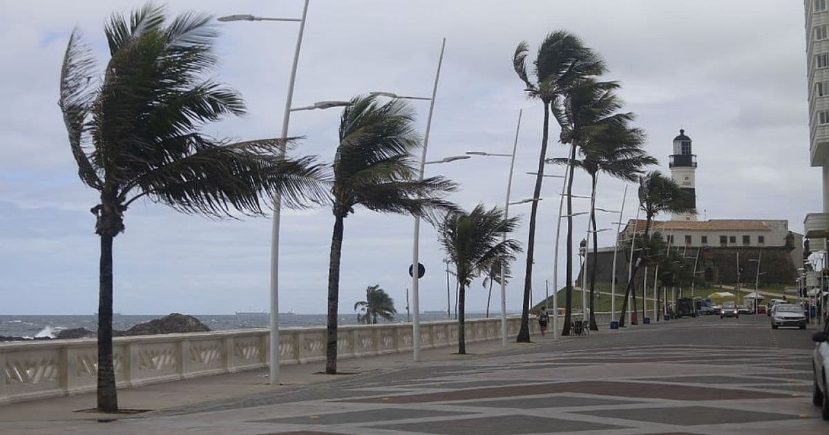 Fim de semana começa com previsão de chuva em Salvador, informa Codesal