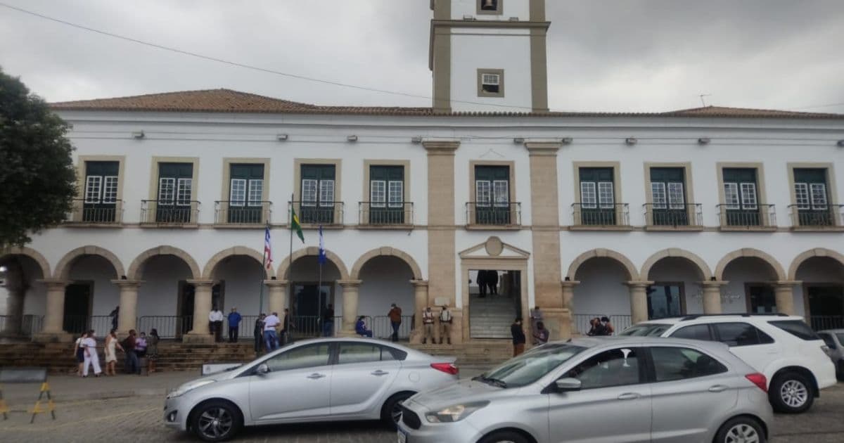 Câmara de Salvador prorroga suspensão de expediente presencial até sexta