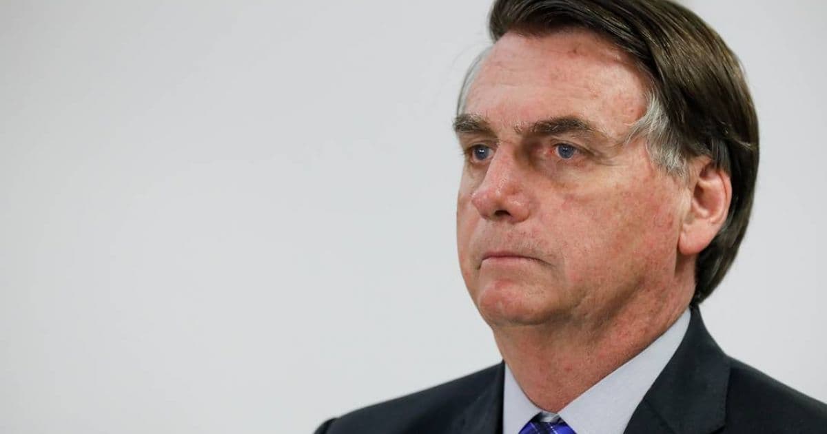Bolsonaro veta PL que obrigava governo a dar internet gratuita em escolas públicas