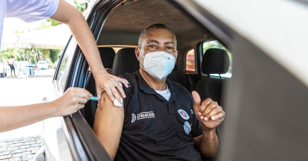 Vacinação de trabalhadores da segurança na Bahia é ampliada para faixa dos 45 a 49 anos