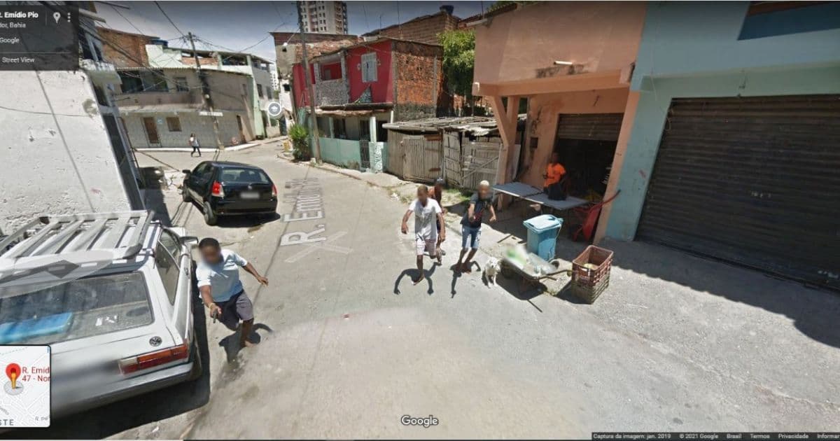 Carro do Google flagra jovens armados ao percorrer ruas do Nordeste de Amaralina; veja